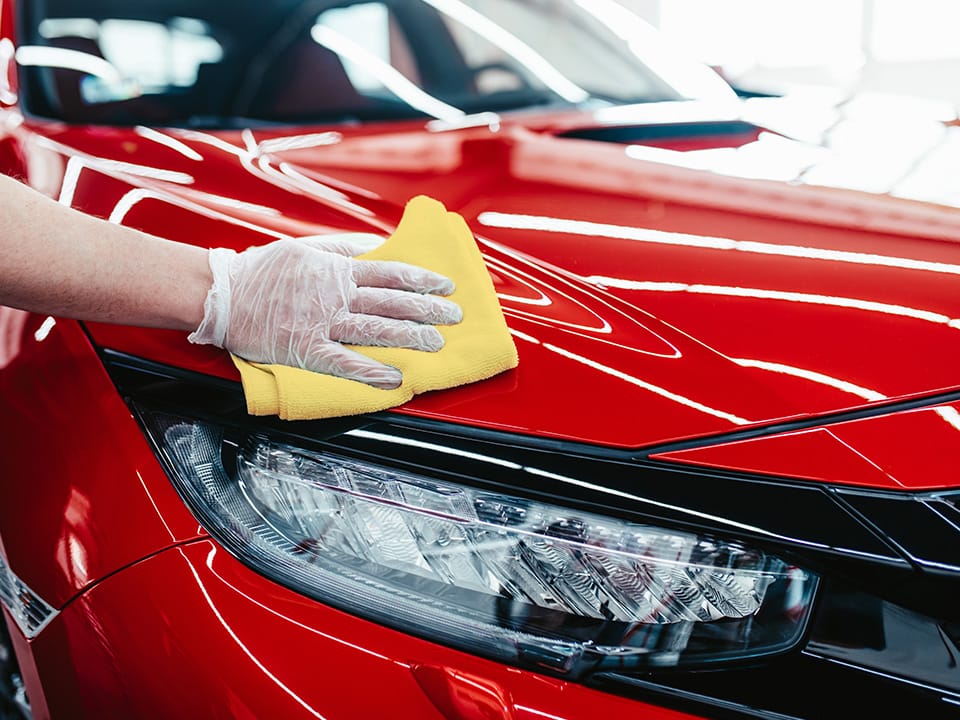 Application of quick detailer for glossy car by The Care