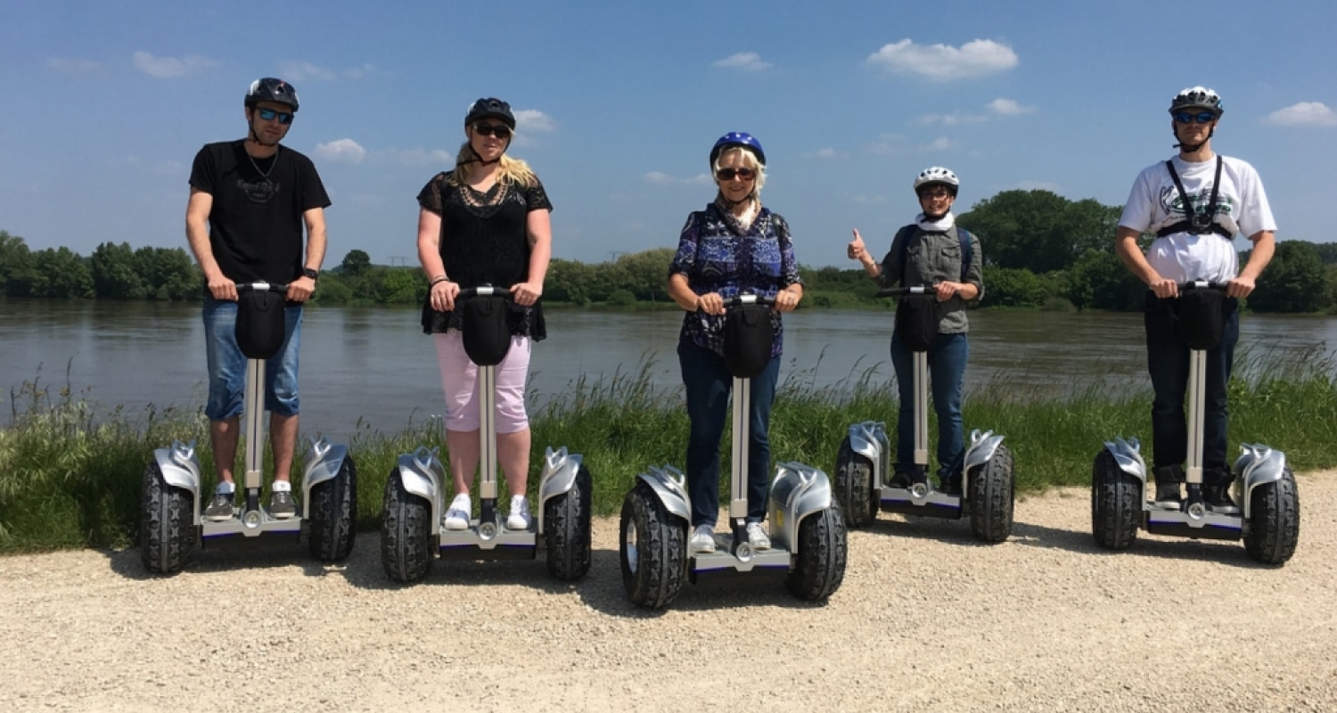 Self-balancing electric scooter for guided tours | Segway ES6S Eswing