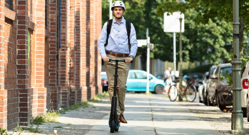Helmet for electric scooters: does it become compulsory?